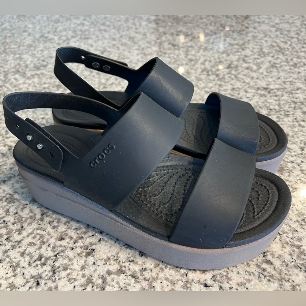 Crocs Brooklyn Wedge size 7